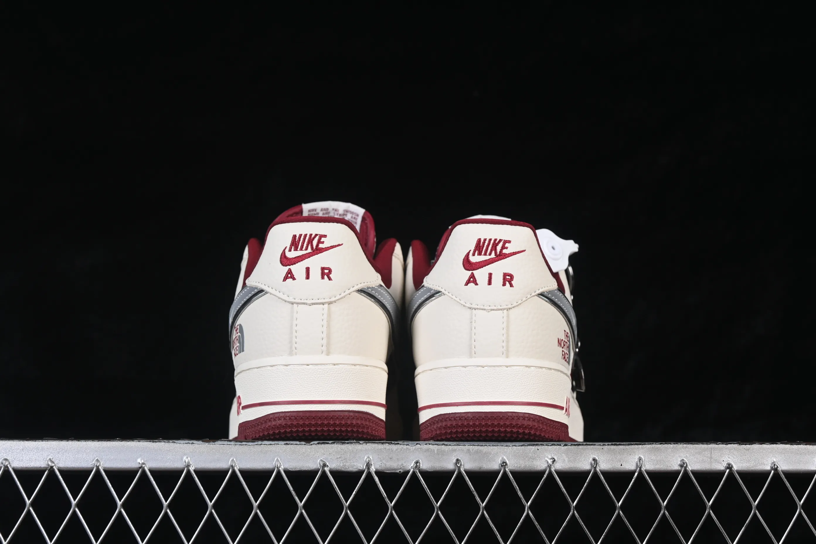 All categories Nk Air Force 1 Air Force series Nk Air Force 1 Low Air Force low top Nike Air Force 1'07 Low North Face joint cinnabar diamond Air Force 1 low top casual sneakers DF0188-112